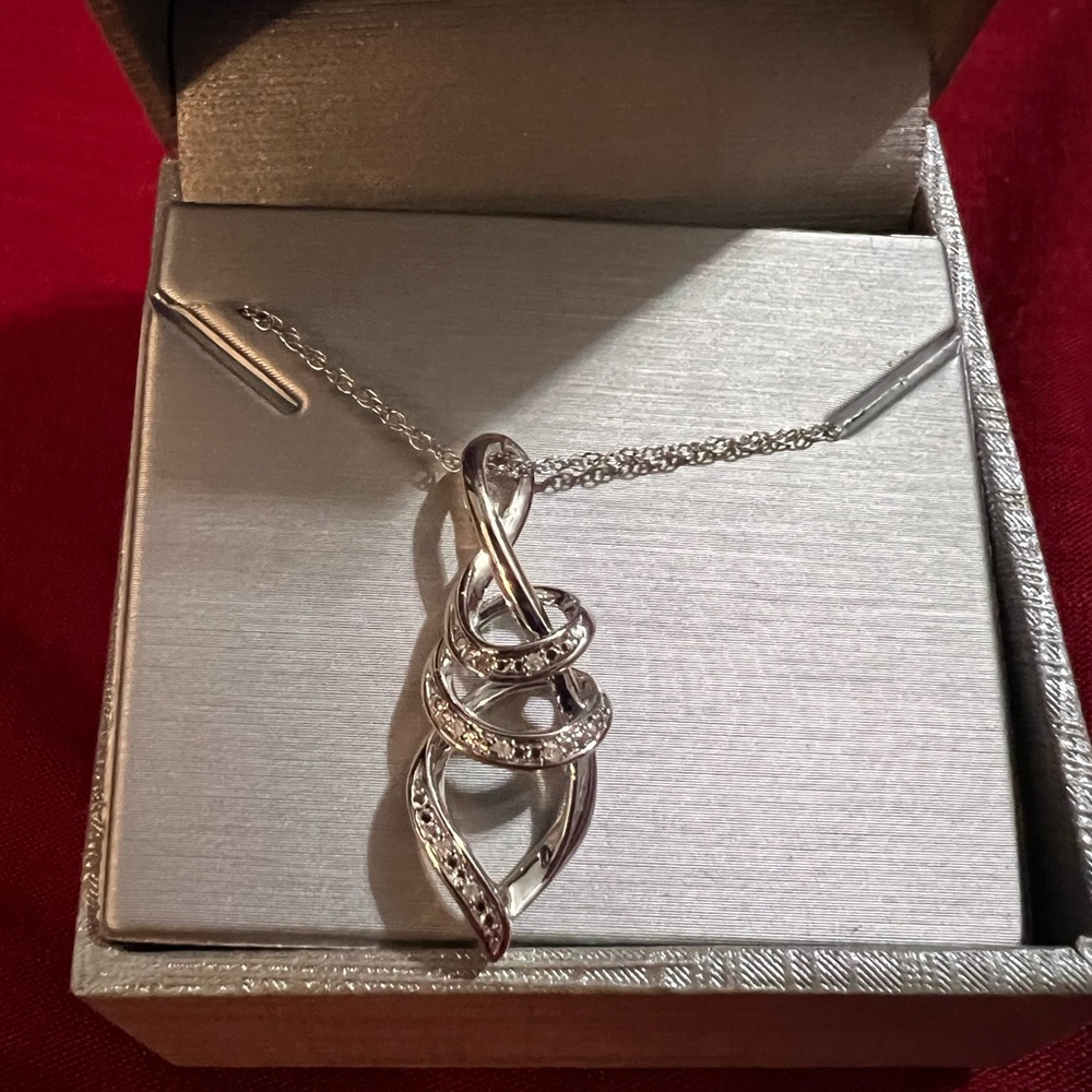 Zales pendant